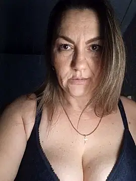 Snapshot of Ant0nina chatting on December 2024 10:02:02 PM Ant0nina online show from December 2024 10:02:02 PM