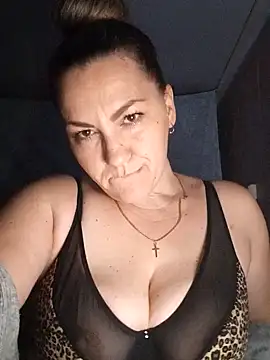 Snapshot of Ant0nina chatting on December 2024 01:28:02 AM Ant0nina online show from December 2024 01:28:02 AM