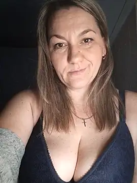 Snapshot of Ant0nina chatting on February 2025 01:35:01 AM Ant0nina online show from February 2025 01:35:01 AM