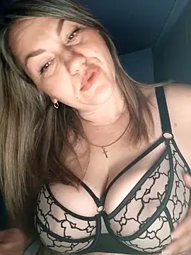 Snapshot of Ant0nina chatting on October 2025 10:47:01 PM Ant0nina online show from October 2025 10:47:01 PM