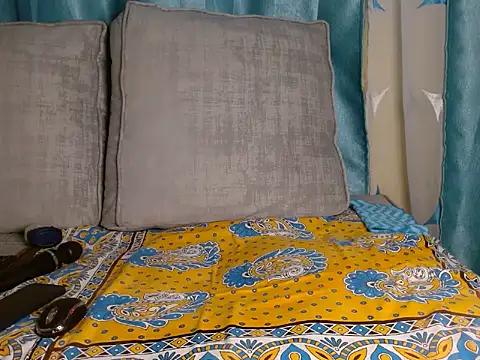 lavishh linds online show from January 2026 06:04:01 AM