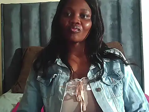 Snapshot of SuvieyX chatting on April 2026 06:53:02 AM SuvieyX online show from April 2026 06:53:02 AM