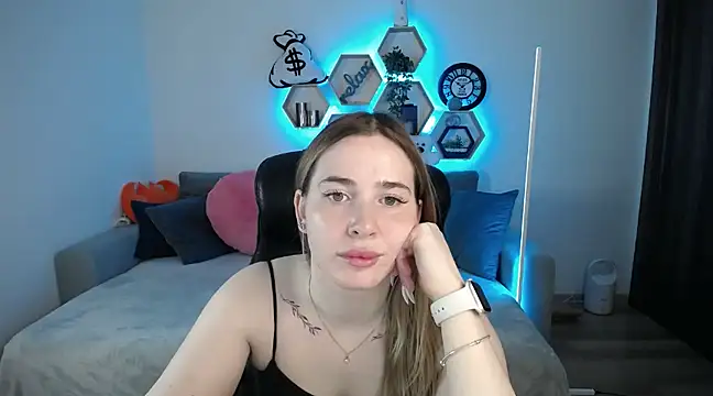 SabrinViolet online show from March 2025 09:02:02 AM