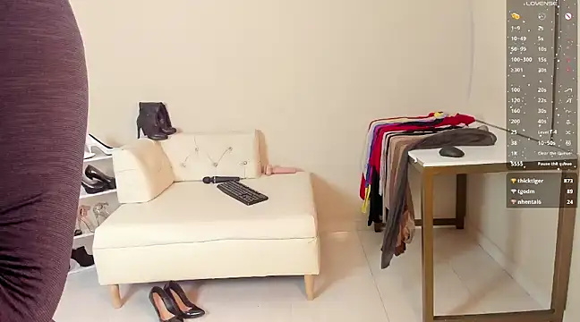 Sara Gomez online show from March 2025 11:31:01 AM