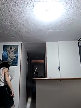 Snapshot of elizatexx chatting on April 2026 02:20:01 AM elizatexx online show from April 2026 02:20:01 AM