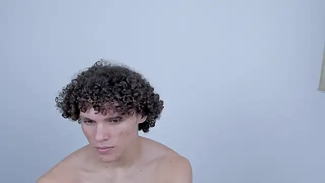 laurent nova online show from March 2025 10:20:01 PM