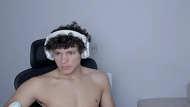 laurent nova online show from November 2025 07:17:01 AM