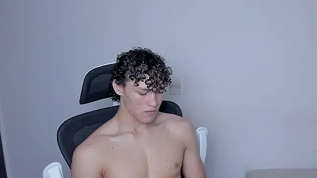 laurent nova online show from November 2025 05:13:02 PM