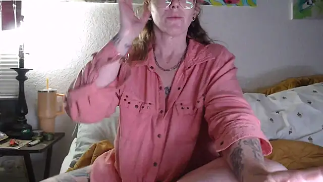 Snapshot of Babz0ntheR0x chatting on January 2025 07:41:01 AM Babz0ntheR0x online show from January 2025 07:41:01 AM