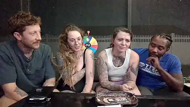 Snapshot of Babz0ntheR0x chatting on October 2025 04:22:01 AM Babz0ntheR0x online show from October 2025 04:22:01 AM