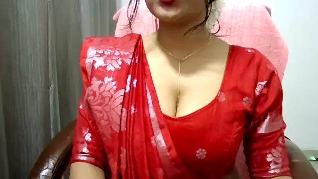 Snapshot of Queenhimanshi chatting on November 2025 05:36:02 PM Queenhimanshi online show from November 2025 05:36:02 PM