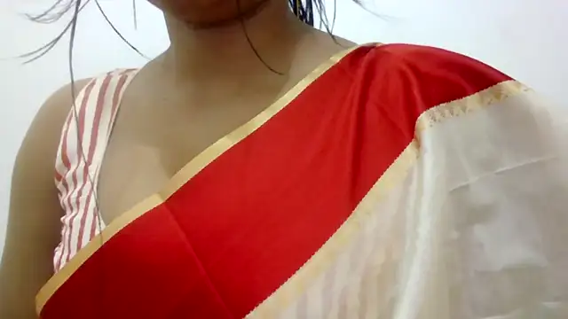 Snapshot of Queenhimanshi chatting on November 2025 01:52:02 AM Queenhimanshi online show from November 2025 01:52:02 AM