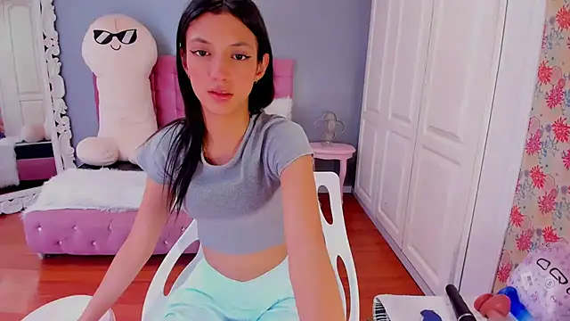 Iris Stone  online show from January 2025 04:41:01 PM