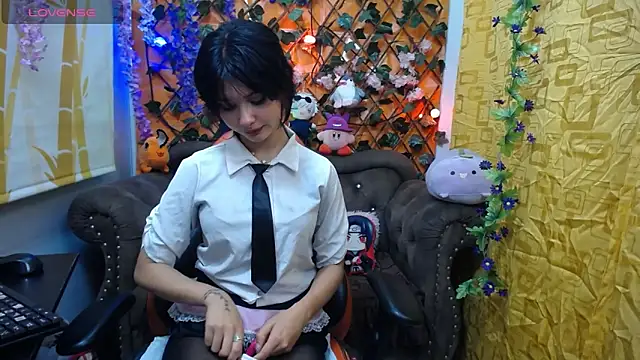 Snapshot of ravenn_20 chatting on January 2025 11:30:02 AM ravenn 20 online show from January 2025 11:30:02 AM