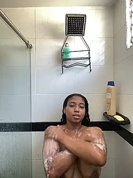 Snapshot of belacampbell chatting on January 2025 05:39:01 PM belacampbell online show from January 2025 05:39:01 PM