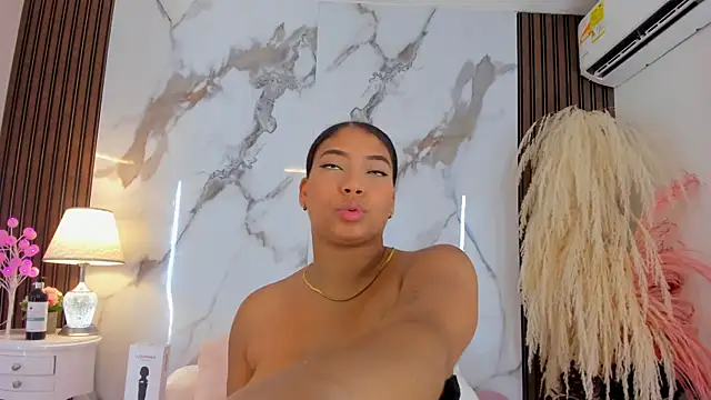 Snapshot of belacampbell chatting on February 2025 09:17:01 PM belacampbell online show from February 2025 09:17:01 PM