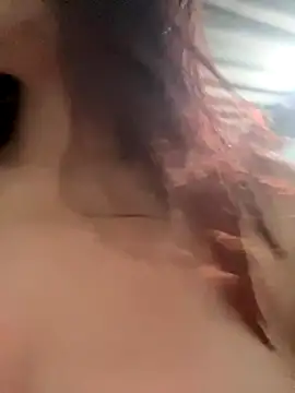 Snapshot of VioletPearson chatting on November 2025 12:20:01 AM VioletPearson online show from November 2025 12:20:01 AM