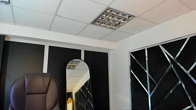 Ivanna18 x online show from November 2025 03:45:02 AM