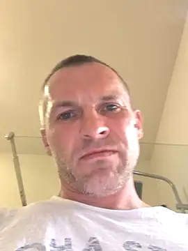 Snapshot of AttractiveSilk5 chatting on April 2026 04:10:02 PM AttractiveSilk5 online show from April 2026 04:10:02 PM