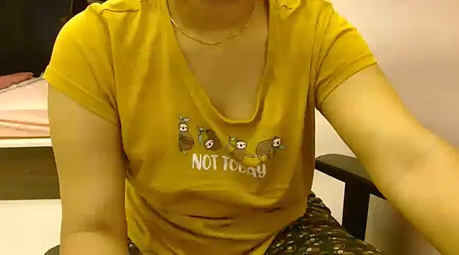 Snapshot of priya__81 chatting on January 2025 05:24:02 PM priya 81 online show from January 2025 05:24:02 PM