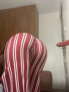 Snapshot of Rose_berry chatting on September 2025 06:20:01 PM Rose berry online show from September 2025 06:20:01 PM