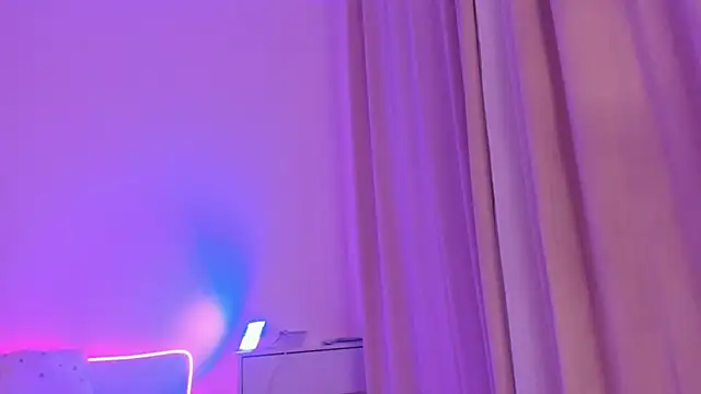 Snapshot of Eva_Davi chatting on February 2025 05:05:01 AM Eva Davi online show from February 2025 05:05:01 AM