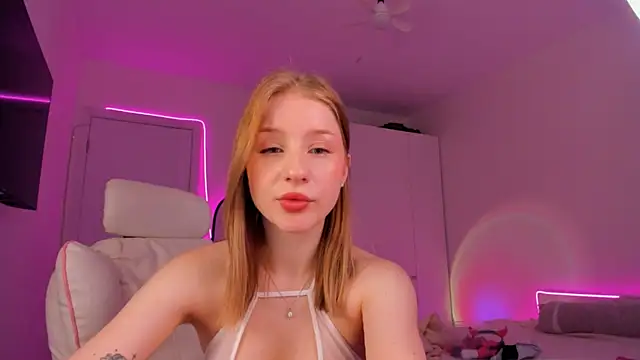 Snapshot of Eva_Davi chatting on March 2025 05:24:02 AM Eva Davi online show from March 2025 05:24:02 AM