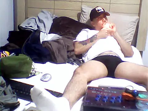Snapshot of Terry_Bogardd chatting on December 2025 05:36:02 AM Terry Bogardd online show from December 2025 05:36:02 AM