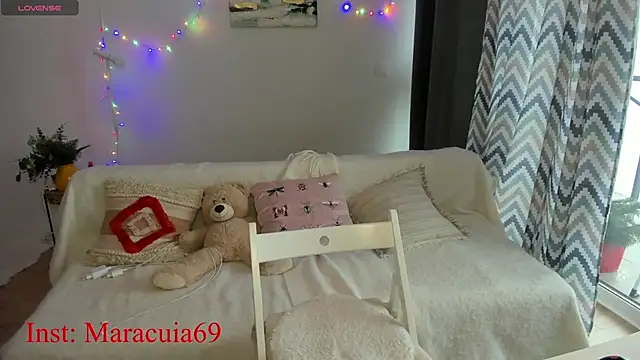 Snapshot of Marakuia054 chatting on January 2025 09:39:01 AM Marakuia054 online show from January 2025 09:39:01 AM