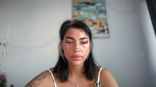 Snapshot of Marakuia054 chatting on October 2025 06:03:02 AM Marakuia054 online show from October 2025 06:03:02 AM