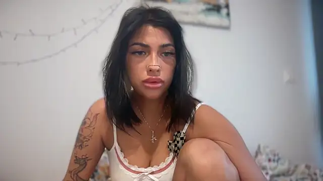 Snapshot of Marakuia054 chatting on October 2025 05:40:01 AM Marakuia054 online show from October 2025 05:40:01 AM