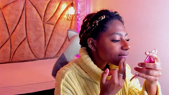 Queen perla  online show from January 2025 11:48:01 AM