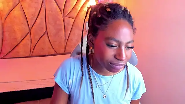 Queen perla  online show from January 2025 02:51:02 PM