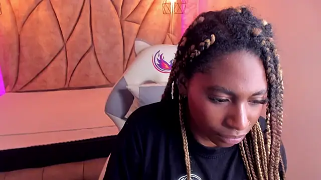 Queen perla  online show from January 2025 06:21:01 PM