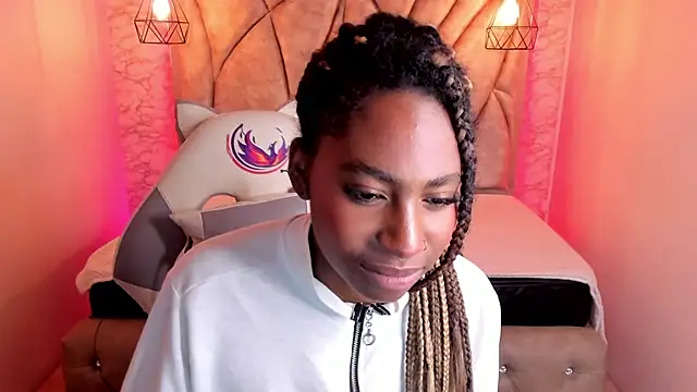 Queen perla  online show from February 2025 03:24:02 PM