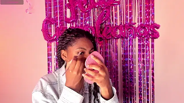 Queen perla  online show from October 2025 12:28:02 PM