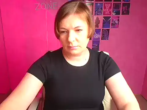 Lissmilf online show from November 2025 01:00:01 PM