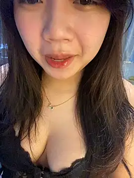 Hotellinh12 online show from September 2025 04:42:01 PM