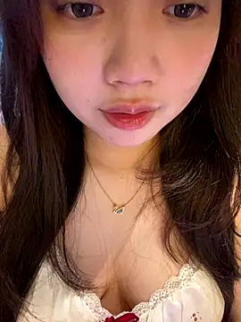 Hotellinh12 online show from October 2025 04:25:02 PM