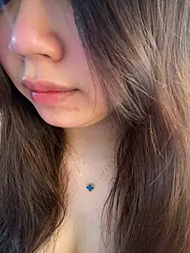 Snapshot of Hotellinh12 chatting on March 2026 07:33:02 AM Hotellinh12 online show from March 2026 07:33:02 AM