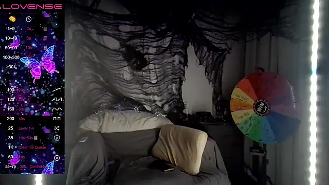 Snapshot of Milfshakecafe chatting on October 2025 07:38:01 AM Milfshakecafe online show from October 2025 07:38:01 AM