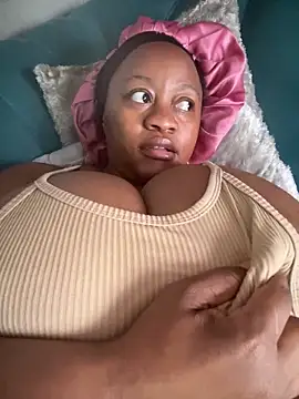 Chubbykarisma27 online show from November 2025 11:10:01 AM