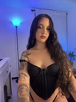 mssjulia online show from March 2025 12:32:01 AM