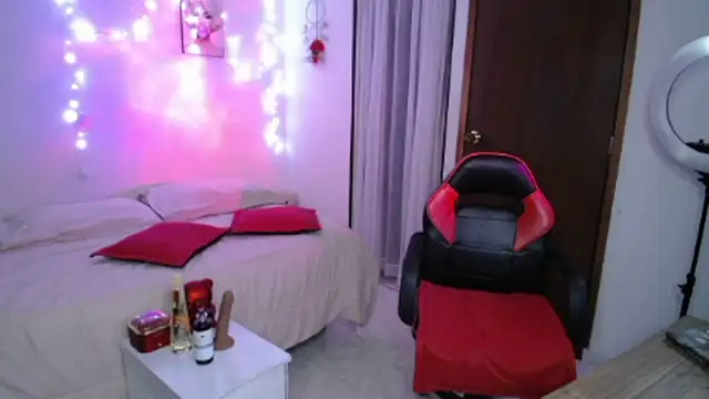 vanessalat online show from February 2026 11:24:02 PM