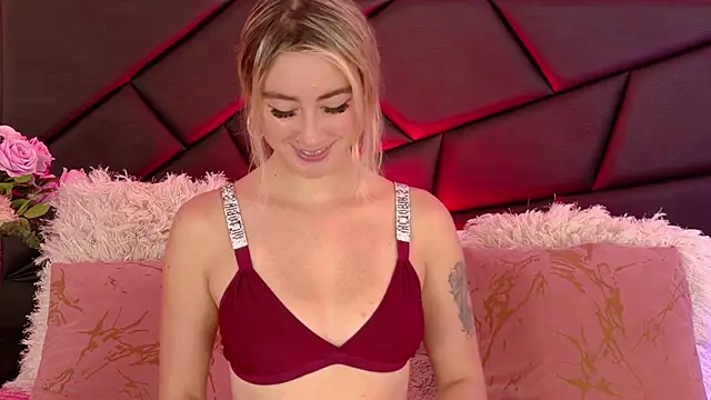 MaryDeniro online show from December 2025 03:08:02 PM