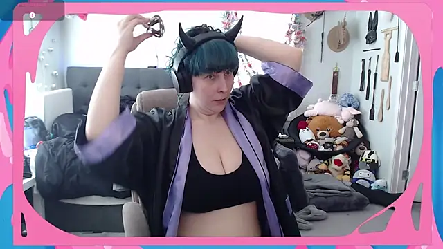 Snapshot of CirqueNoirBlu chatting on March 2026 08:45:02 PM CirqueNoirBlu online show from March 2026 08:45:02 PM