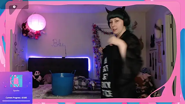 Snapshot of CirqueNoirBlu chatting on April 2026 03:28:01 AM CirqueNoirBlu online show from April 2026 03:28:01 AM