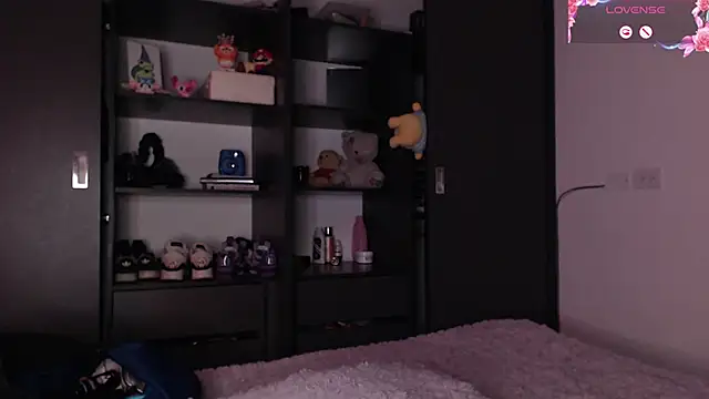 Your rosalie online show from October 2025 04:23:02 AM