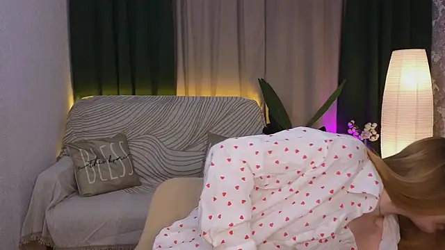 Snapshot of CarolynCohen__ chatting on January 2025 01:53:01 AM CarolynCohen online show from January 2025 01:53:01 AM