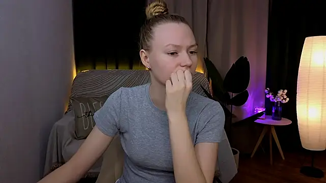 Snapshot of CarolynCohen__ chatting on January 2025 02:19:01 AM CarolynCohen online show from January 2025 02:19:01 AM